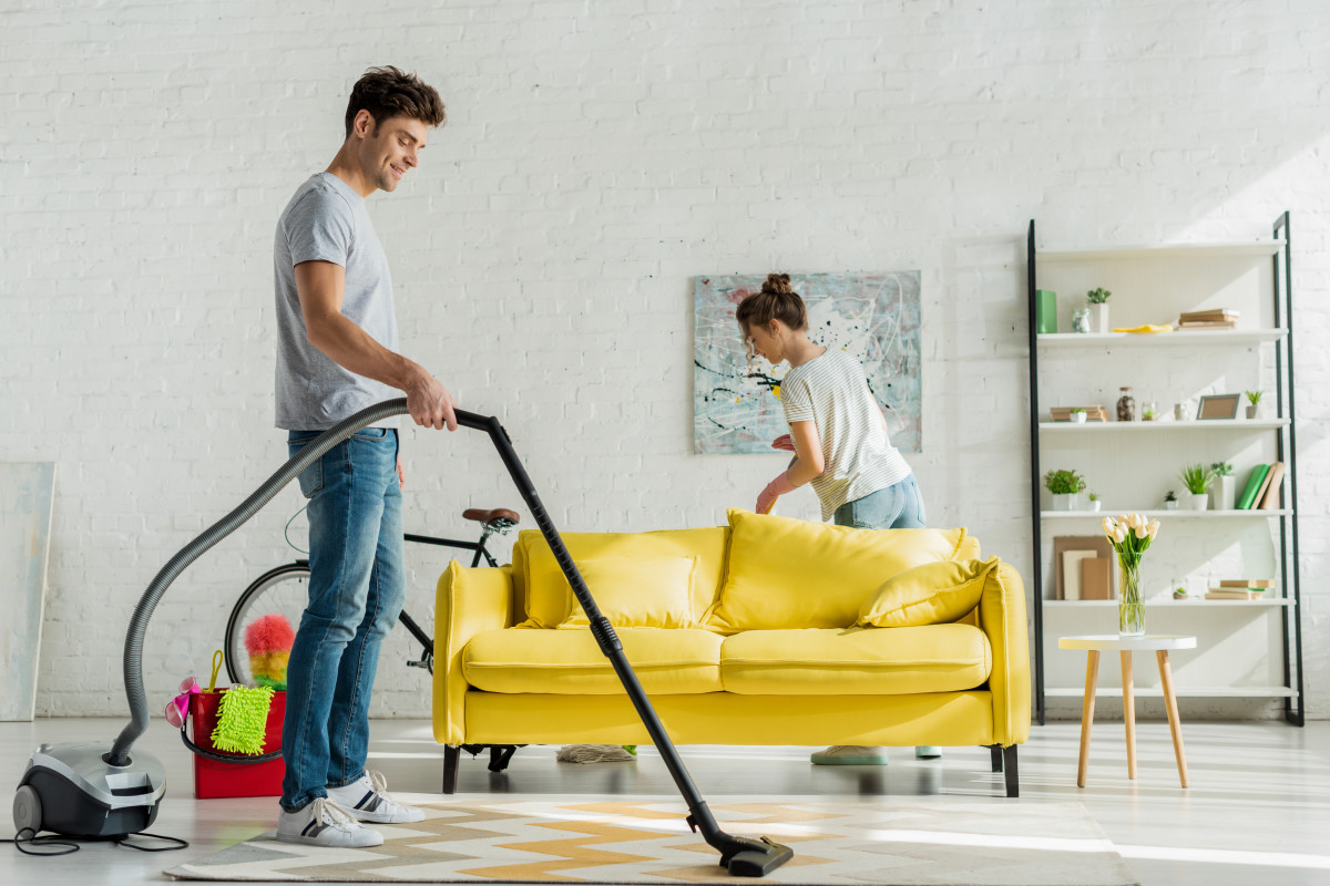 Sinanpaşa Bayan Temizlikçi